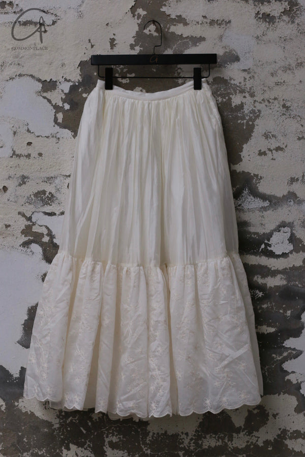 Pengtai Medication Room Clothing-object healing line Pleated midi skirt PT-MRS25B01-3-BAI White